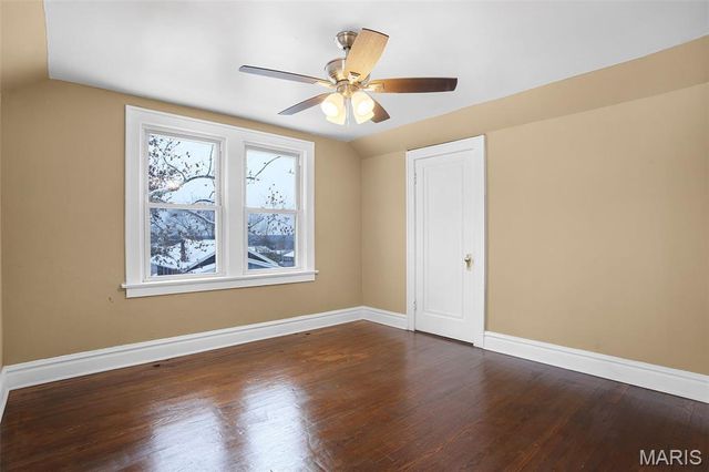 7429 Warner Avenue, St Louis, MO 63117