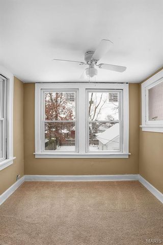 7429 Warner Avenue, St Louis, MO 63117