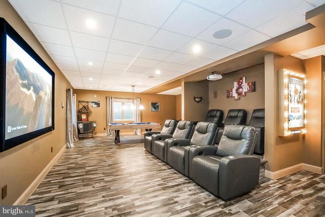 4260 W WYNDEMERE CIR, Schnecksville, PA 18078