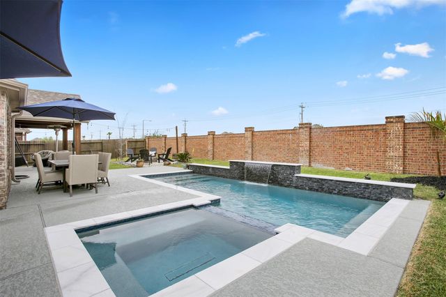 3037 Broadhaven Drive, Texas City, TX 77568