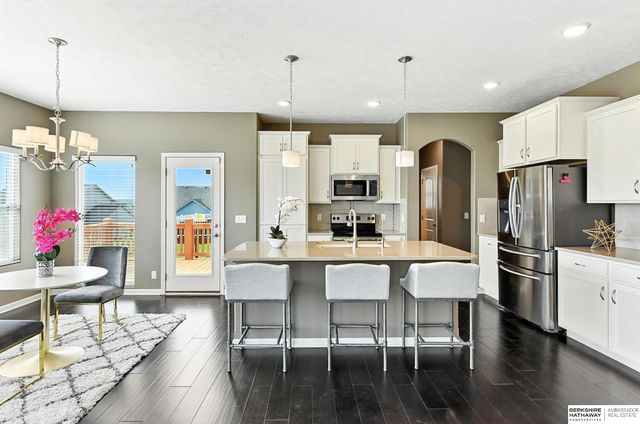 8620 S 168th Avenue, Omaha, NE 68136