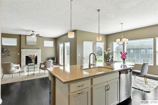 8620 S 168th Avenue, Omaha, NE 68136