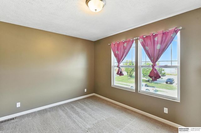 8620 S 168th Avenue, Omaha, NE 68136