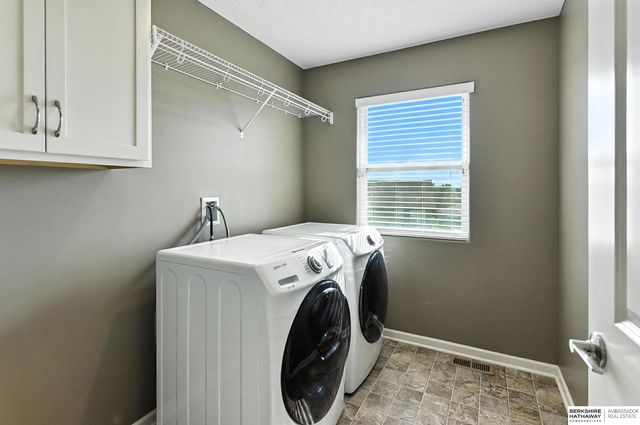 8620 S 168th Avenue, Omaha, NE 68136