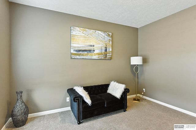 8620 S 168th Avenue, Omaha, NE 68136