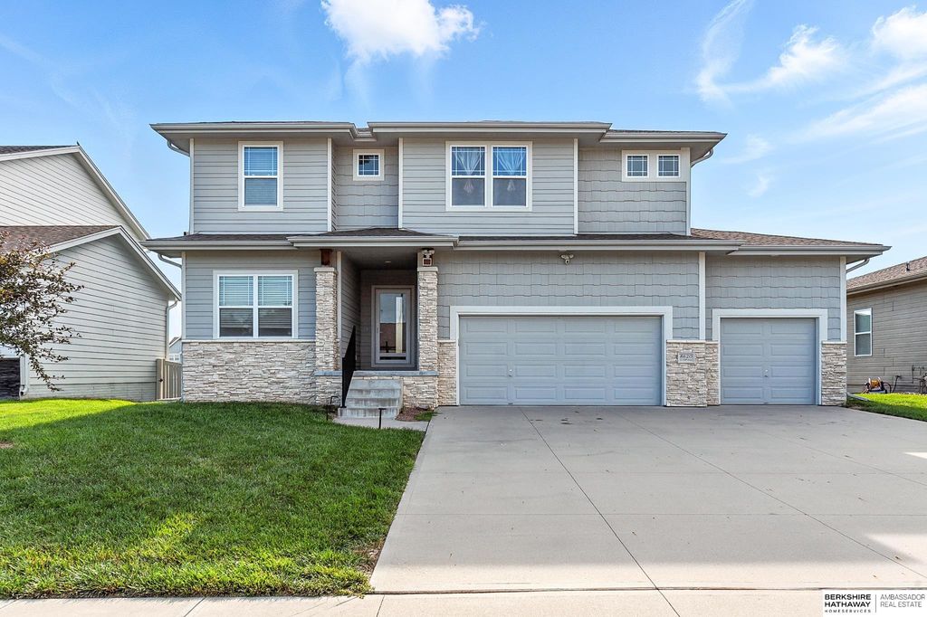 8620 S 168th Avenue, Omaha, NE 68136