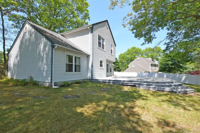 1 Gregg Lane, Coram, NY 11727