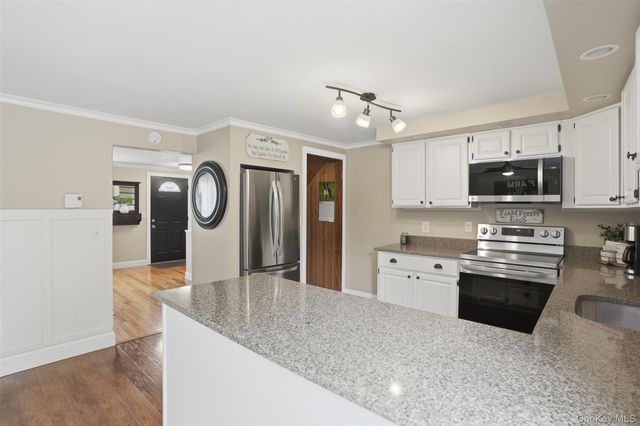 304 Parr Meadow Drive 3D, Newburgh, NY 12550