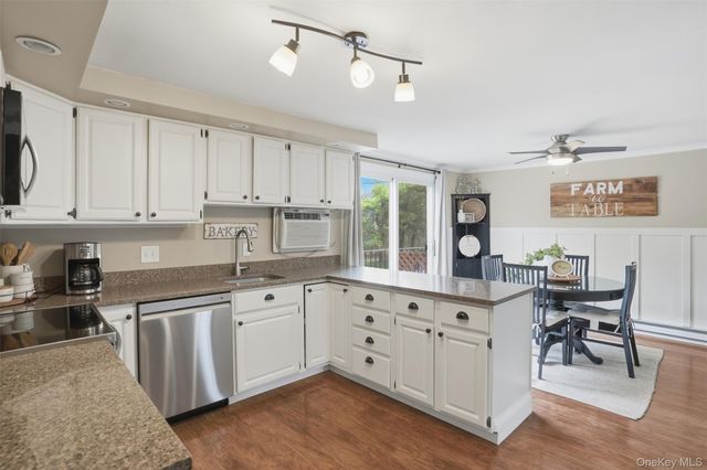 304 Parr Meadow Drive 3D, Newburgh, NY 12550