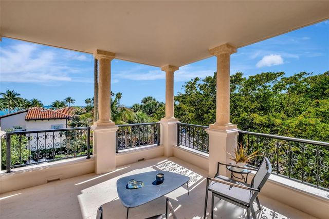 19136 Fisher Island Drive 19136, Miami Beach, FL 33109