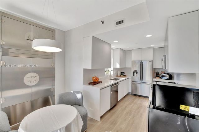 19136 Fisher Island Drive 19136, Miami Beach, FL 33109