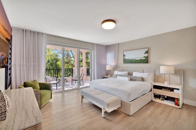 19136 Fisher Island Drive 19136, Miami Beach, FL 33109