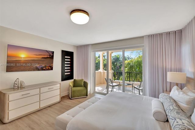 19136 Fisher Island Drive 19136, Miami Beach, FL 33109