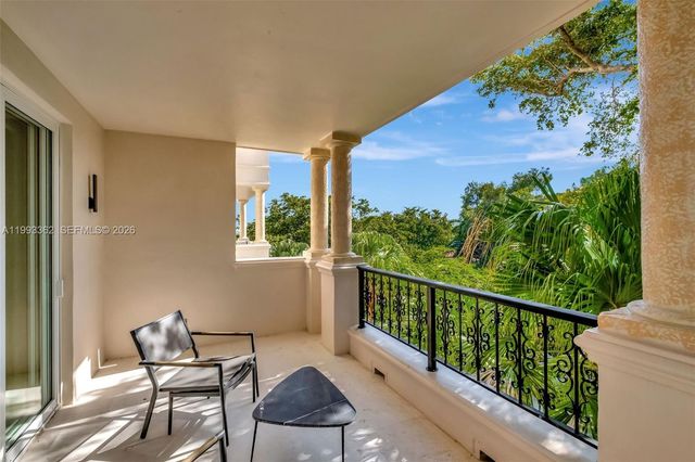 19136 Fisher Island Drive 19136, Miami Beach, FL 33109