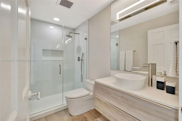 19136 Fisher Island Drive 19136, Miami Beach, FL 33109