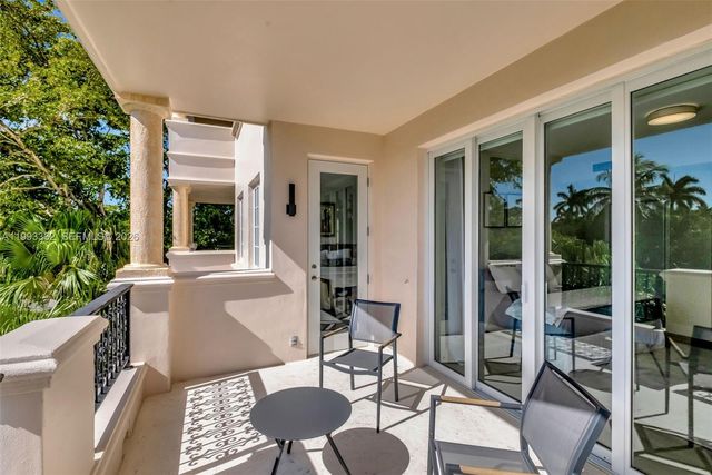 19136 Fisher Island Drive 19136, Miami Beach, FL 33109