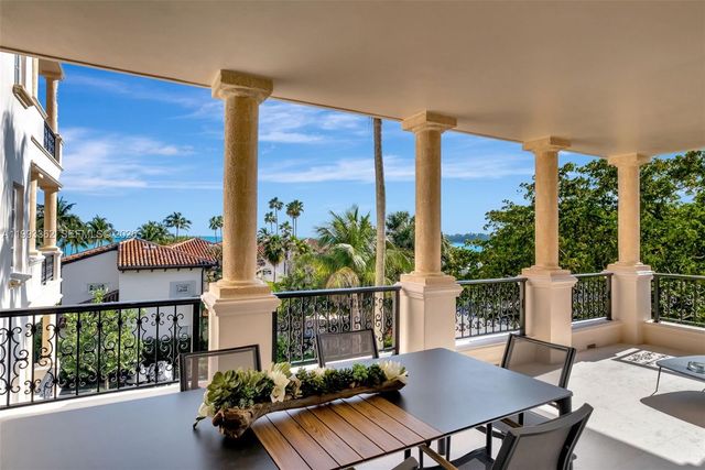 19136 Fisher Island Drive 19136, Miami Beach, FL 33109