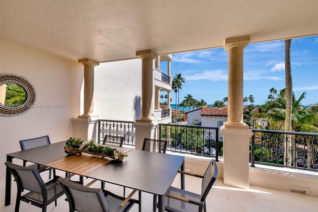 19136 Fisher Island Drive 19136, Miami Beach, FL 33109