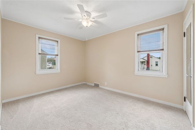528 CEDARHURST DR, N Versailles, PA 15137