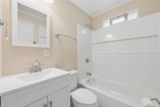 528 CEDARHURST DR, N Versailles, PA 15137