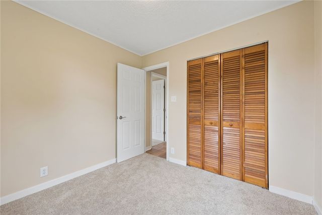 528 CEDARHURST DR, N Versailles, PA 15137