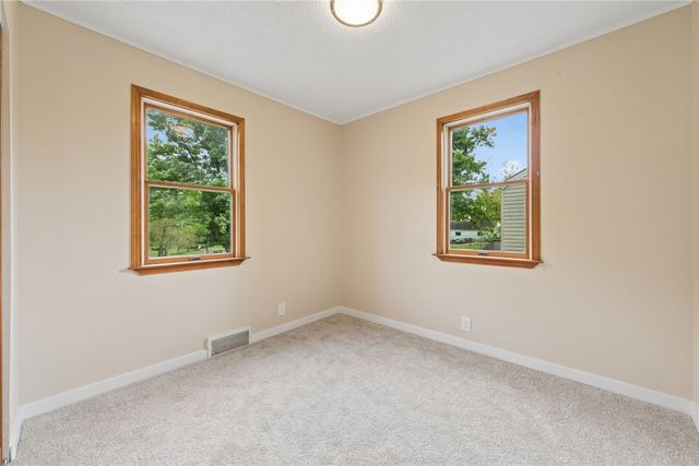 528 CEDARHURST DR, N Versailles, PA 15137
