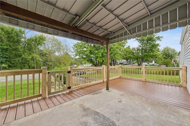 528 CEDARHURST DR, N Versailles, PA 15137