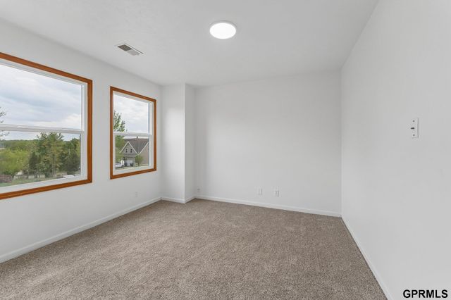 3468 Fowler Circle, Omaha, NE 68112