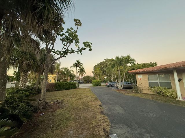 4117 Riverside Drive, Coral Springs, FL 33065
