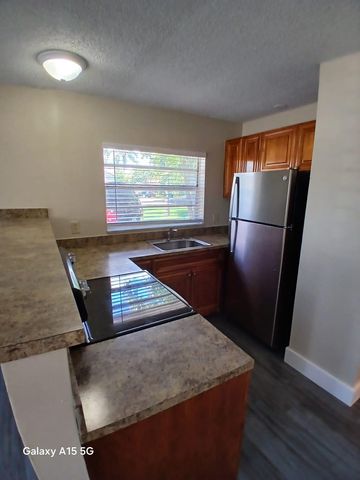 4117 Riverside Drive, Coral Springs, FL 33065