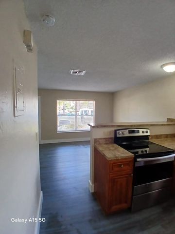 4117 Riverside Drive, Coral Springs, FL 33065