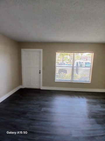 4117 Riverside Drive, Coral Springs, FL 33065