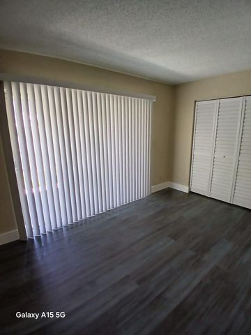 4117 Riverside Drive, Coral Springs, FL 33065