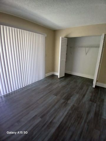 4117 Riverside Drive, Coral Springs, FL 33065