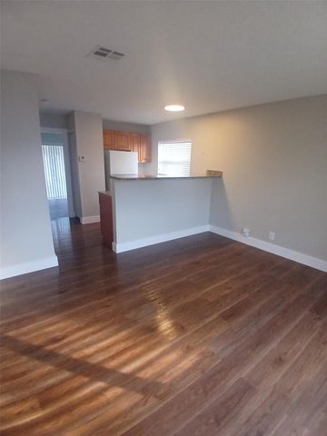 4117 Riverside Drive, Coral Springs, FL 33065