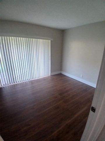 4117 Riverside Drive, Coral Springs, FL 33065