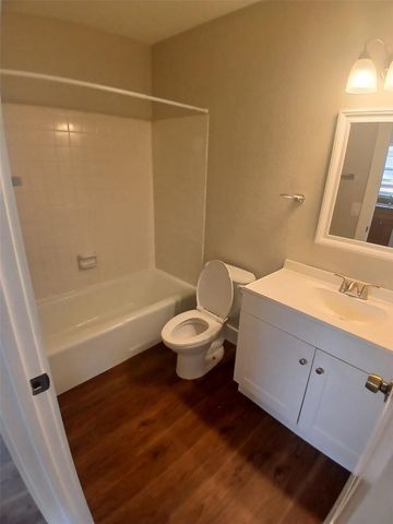 4117 Riverside Drive, Coral Springs, FL 33065