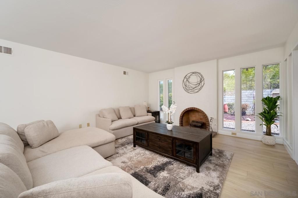 16447 Gabarda Rd, San Diego, CA 92128 — photo 3