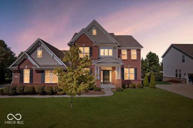 6406 Concord Drive, Zionsville, IN 46077