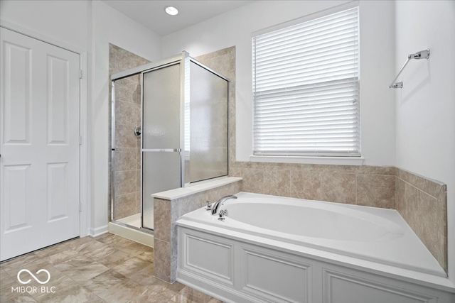 6406 Concord Drive, Zionsville, IN 46077