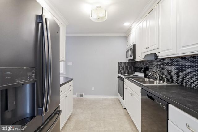 18820 ROLLING RD, Hagerstown, MD 21742