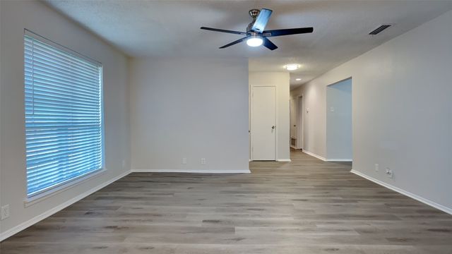 1613 Chesterfield Drive, Carrollton, TX 75007