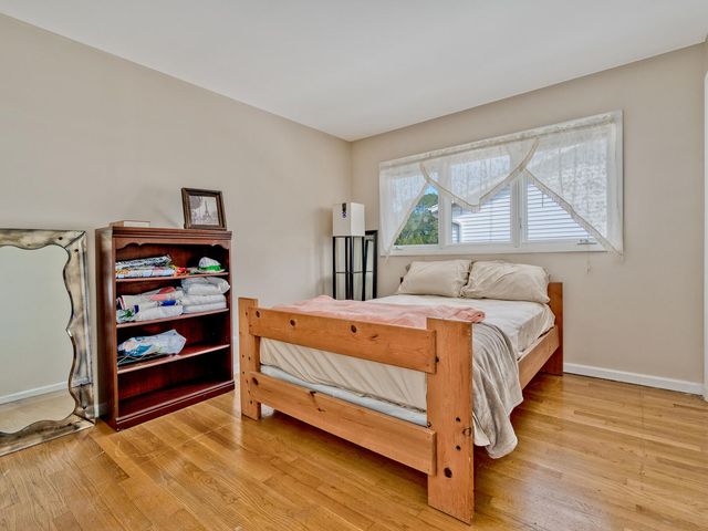 1121 N Greenfield Lane, Mount Prospect, IL 60056