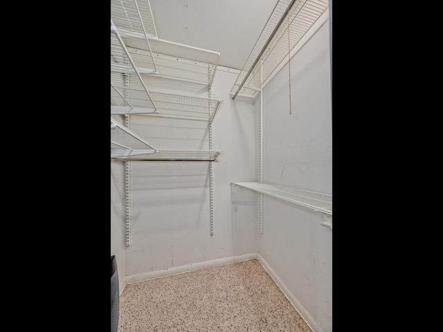 1121 N Greenfield Lane, Mount Prospect, IL 60056