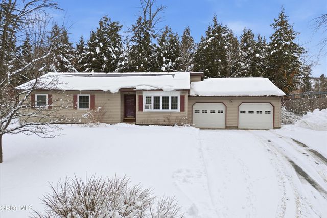 17 Echo Lane, Warrensburg, NY 12885