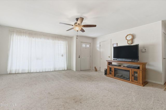 17 Echo Lane, Warrensburg, NY 12885