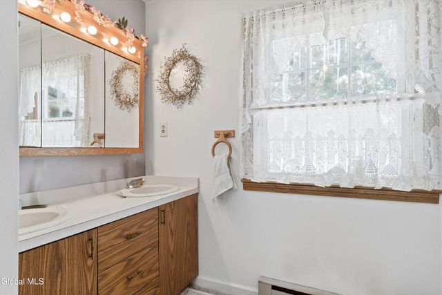 17 Echo Lane, Warrensburg, NY 12885