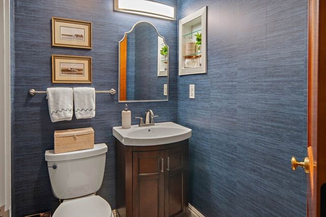 30 Monument Sq 104, Boston, MA 02129