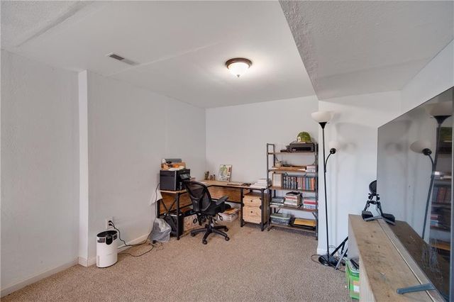 410 Myers Drive, Tonganoxie, KS 66086