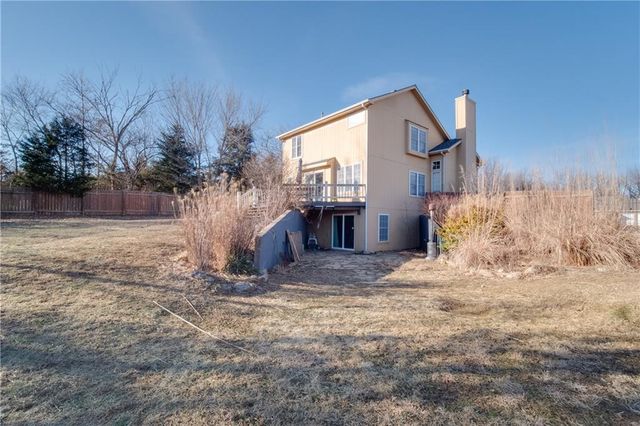 410 Myers Drive, Tonganoxie, KS 66086